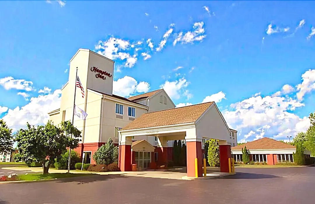 Hampton Inn Sandusky-Central-1